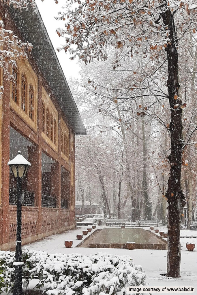 زمستان زیبا در باغ ایرانی تهران