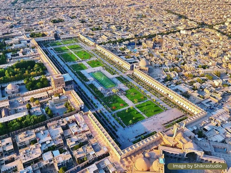 معماری میدان نقش جهان یا میدان امام اصفهان