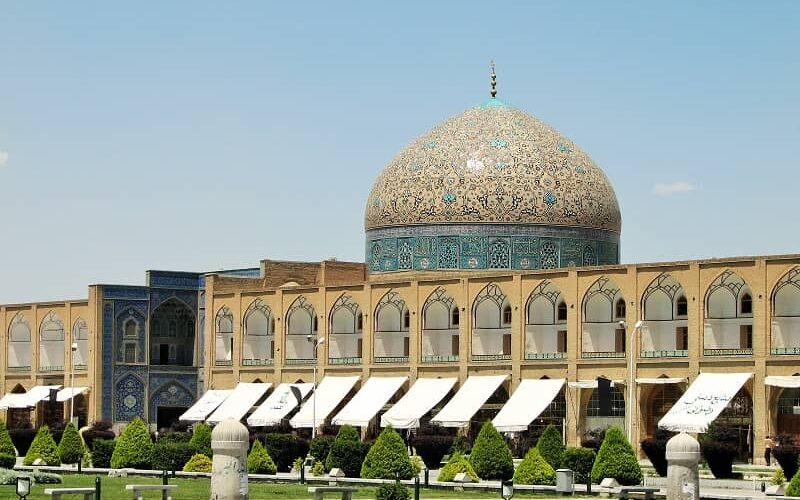 نمای مسجد شیخ لطف الله