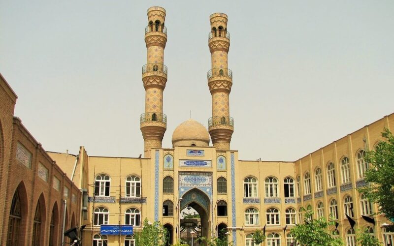 سردر و مناره های مسجد جامع تبریز