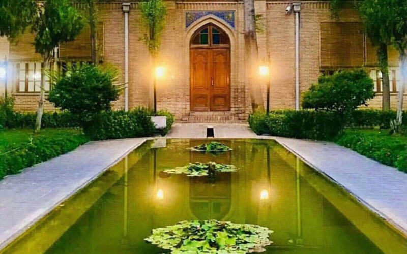 آشنایی با باغ نگارستان زیبا در دل تهران