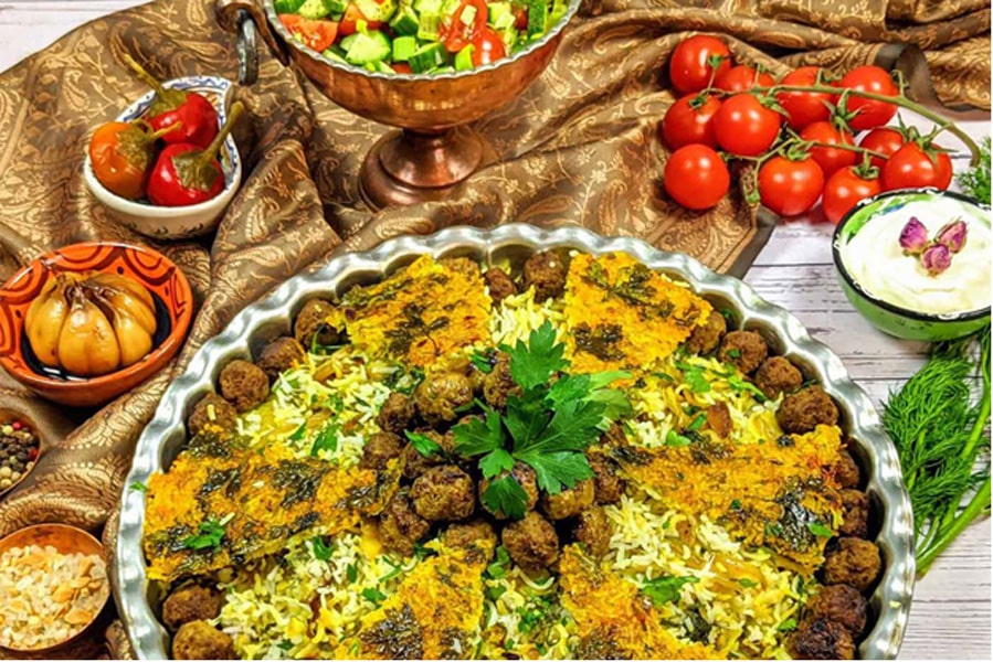 سرو غذاهای سنتی