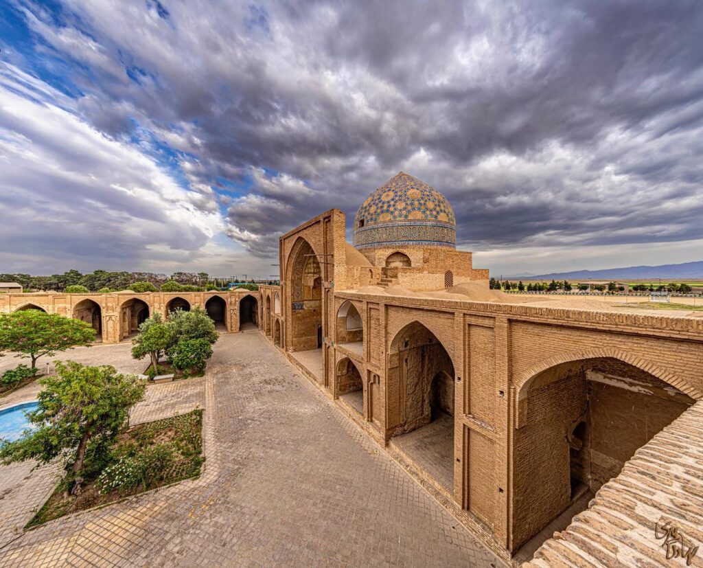 مسجد جامع ساوه؛ مسجدی تاریخی و زیبا