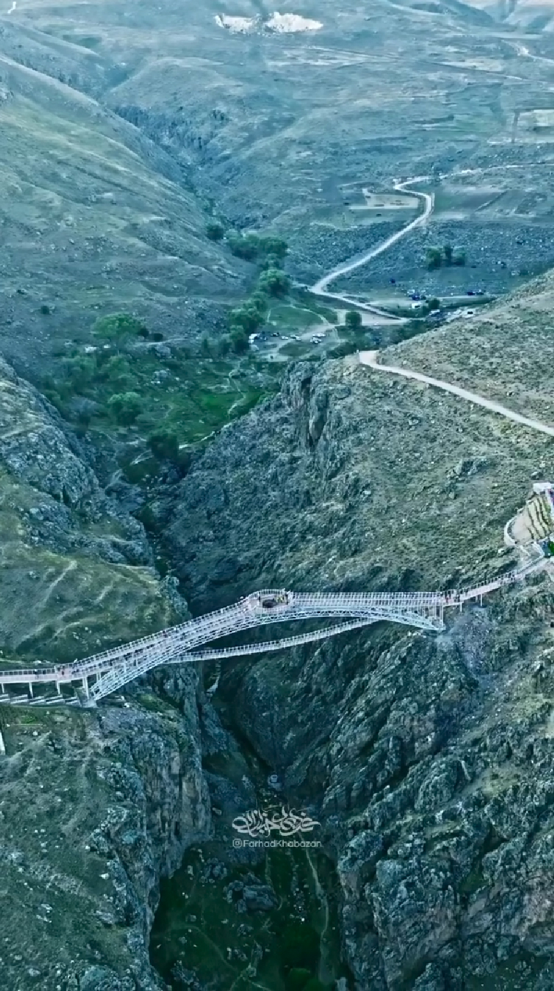 Saran suspension bridge 001