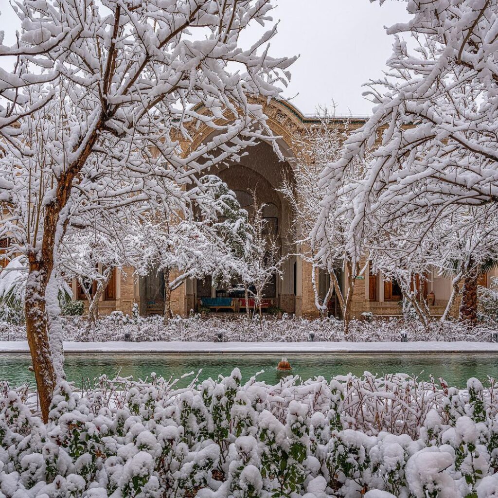 فصل زمستان و خانه عامری های کاشان