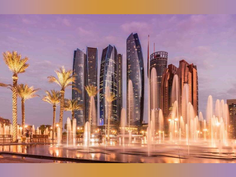 بررسی مزایا و معایب زندگی در امارات
