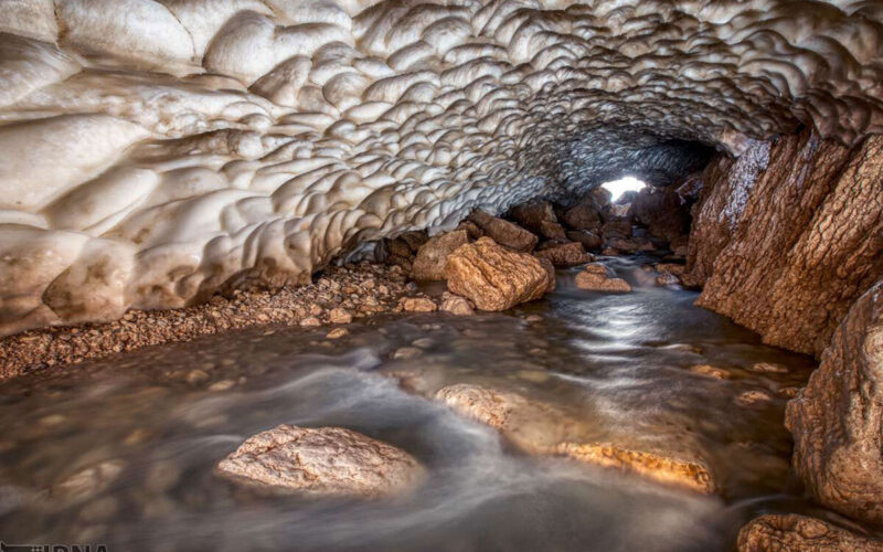 آشنایی با غار یخی چما در کوهرنگ