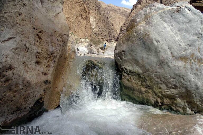 چشمه مرتضی علی؛ مجموعه ای از چندین چشمه‌ی سرد و گرم