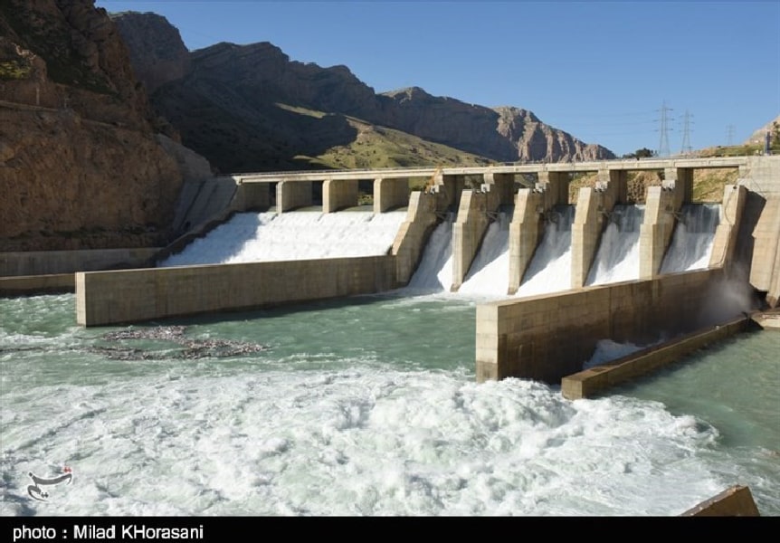 A view of Golpayegan Dam in Isfahan