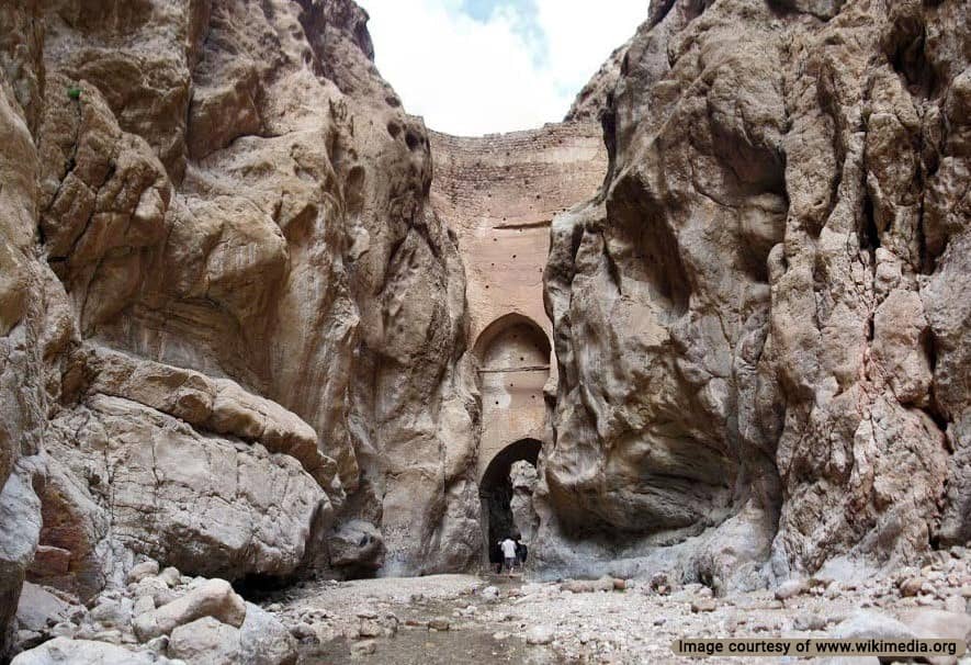 Shah Abbasi Dam is a Safavid-era historical attraction