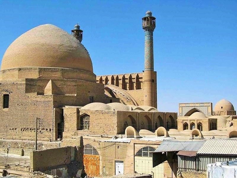 A picture of the earthen dome of Jame Mosque