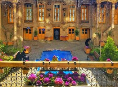 Learn more about the Darougheh House in Mashhad