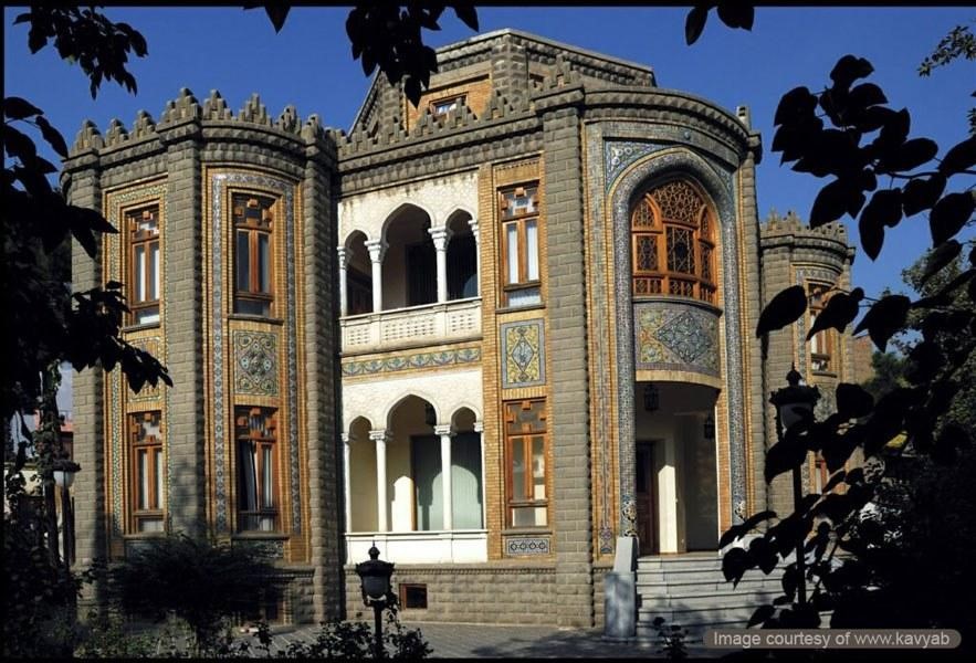 Qajar architectural style in Shaghaghi Mansion