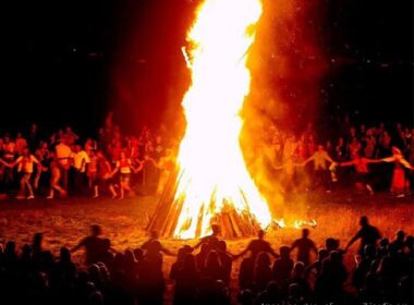 Chaharshanbe Suri is an ancient Iranian festival