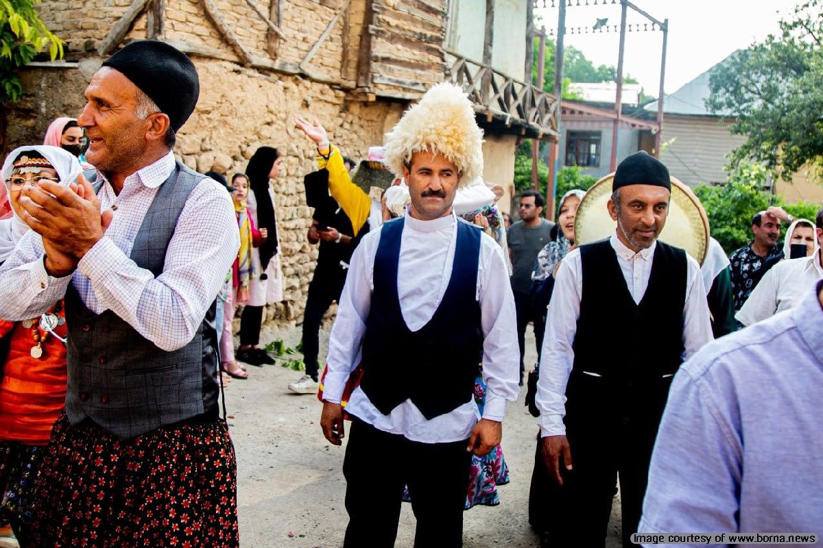 Men’s Persian costumes in Mazandaran