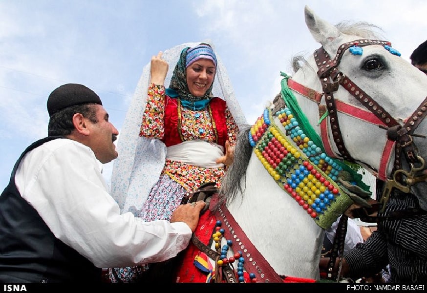 traditional Iranian clothing for women in Mazandaran